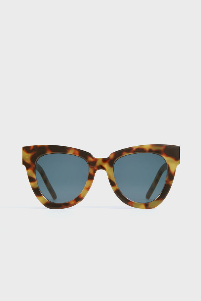 A.J. Morgan Eyewear's vintage-inspired cat-eye sunglasses feature tortoiseshell frames, dark tinted lenses, and UV400 protection for ultimate eye safety.