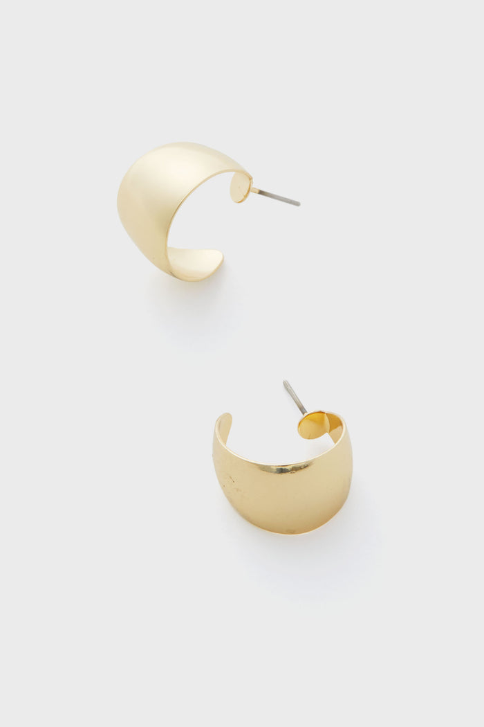 A pair of gold-plated Gold Melrose Hoops with post backings from Petit Moments—a stunning example of Los Angeles jewelry.